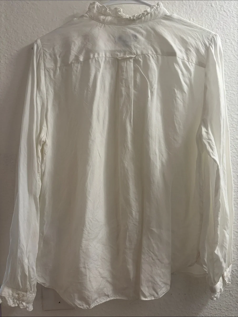 Classic White Ruffle Collar blouse size M